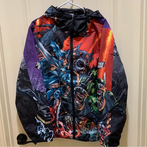 DC Justice League Tango Hotel hooded 'Villians & Heroes' Windbreaker Jacket - Picture 3 of 15